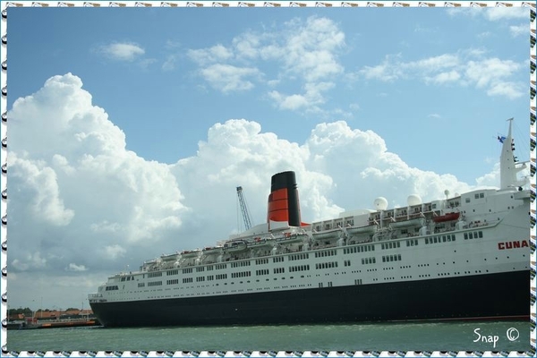 RMS Queen Elizabeth 2(88)