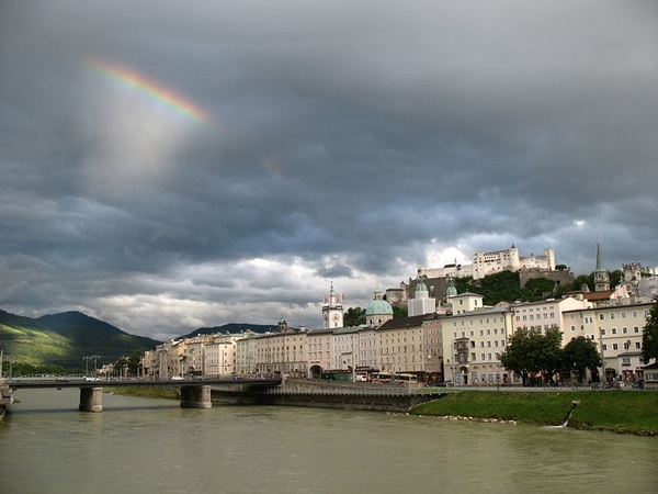 3  Schloss  Mirabell  _met Festung Hohensalzburg _zicht vaaf de r