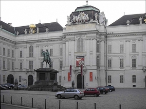 1f Hofburg   _Prunksaal en standbeeld van Joseph II