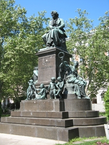 2c Beethovenplatz _gedenk monument Beethoven