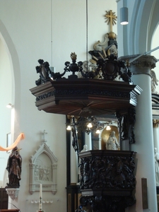 St Lambertus Ekeren preekstoel