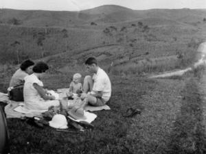 1952: Mbanza Ngungu: picknick op de belvedre