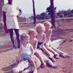 1960: 4 heemskinderen in Kigali