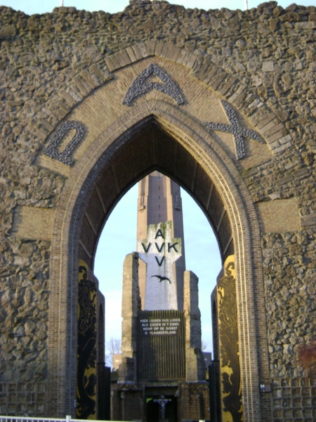 081220 22 DiksmuideNieuwpoortOostduinkerkeOudenburgLoppem 006