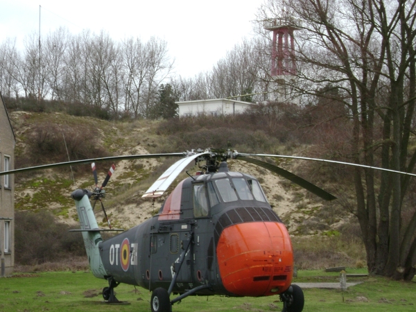 081220 22 DiksmuideNieuwpoortOostduinkerkeOudenburgLoppem 048