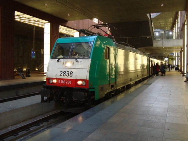 22 nov 2009  Traxx  2838  spoor 22