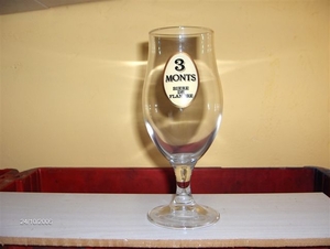 3 monts 1,h=18,5cm,d=6cm