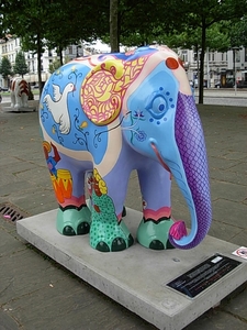 elephant parade 058 aan Museum v; Schone Kunsten