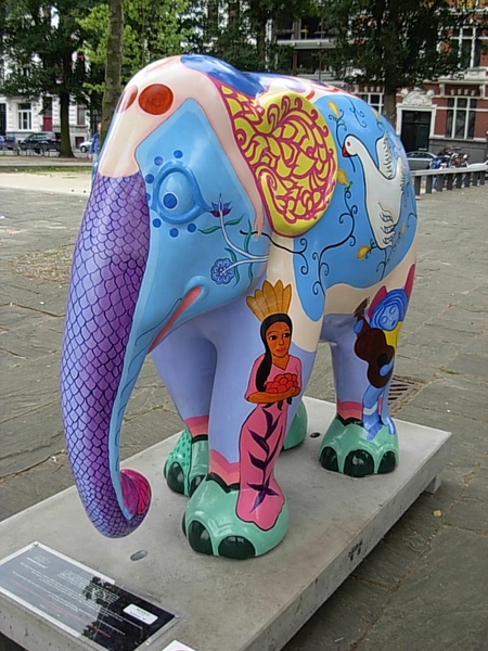 elephant parade 066 aan Mus. Sch. K.