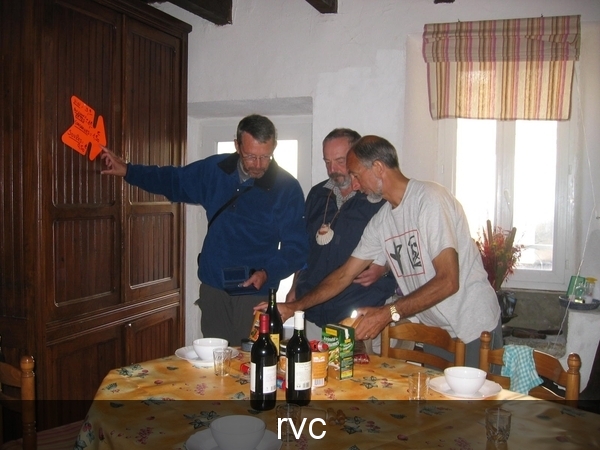 Zondag, dus winkels dicht en delen wat we in de refuge vinden