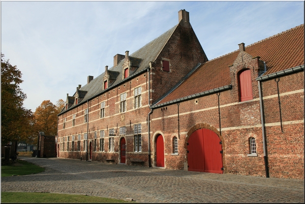 abdij,tongerlo,architectuur,herfst,bomen