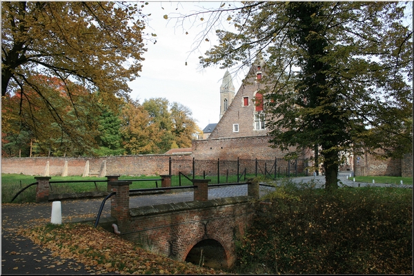 abdij,tongerlo,westerlo,architectuur,herfst,bomen,lucht,brug,