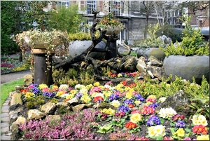 Lente in de stadstuin De Kruidtuin in Antwerpen.