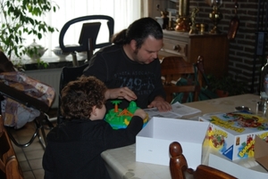 papa en Siebe gaan het spelletje spelen
