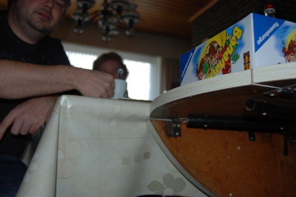 wat moet dat voorstellen? 't is weer den Bart h