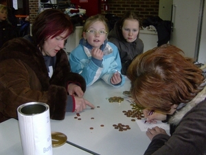 HPIM1070 - ....en mijn moeder heeft het geld op de rooster geteld