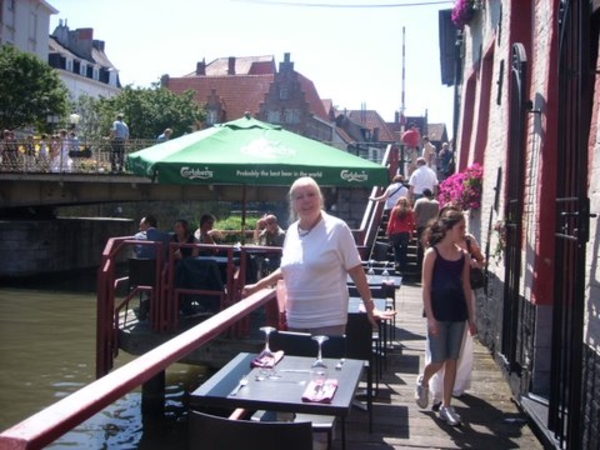24 juli 2008--Gense feesten-op het terras van de 8 Zaligheden