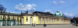 4c Schloss & Garten Sanssouci _zuidkant van de tuin facade