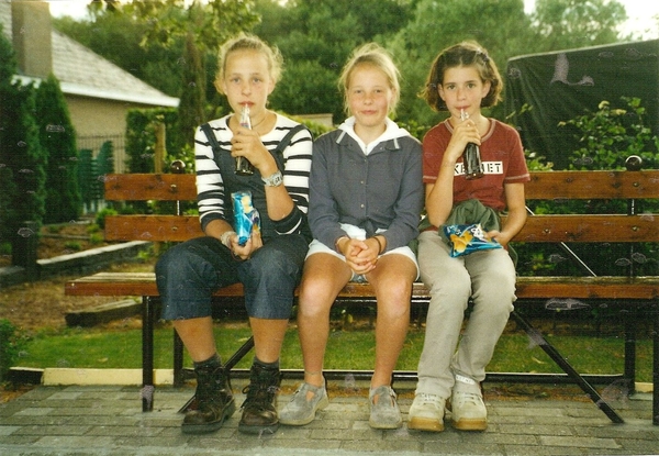 Drie meisjes 2000