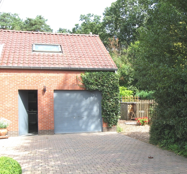 Garage.