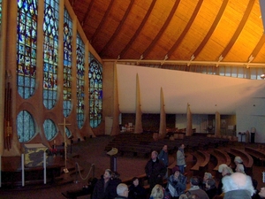 124- In de kerk