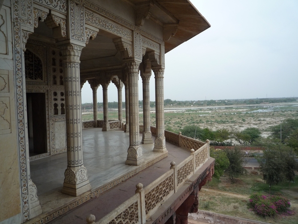 8b Agra Fort _P1030221