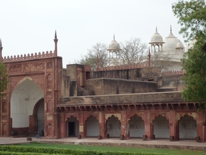 8b Agra Fort _P1030235