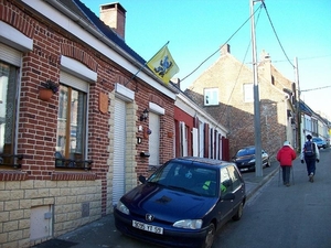 in frankrijk hangt vlaamse leeuw uit