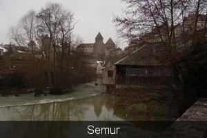 Semur en Auxois