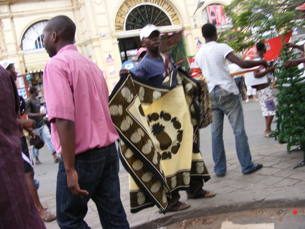 de entree naar de markt in Maputo