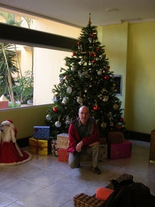 willy in lobby v resort