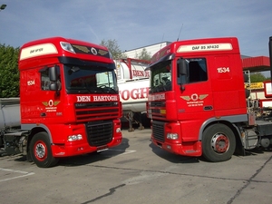 2 X DAF