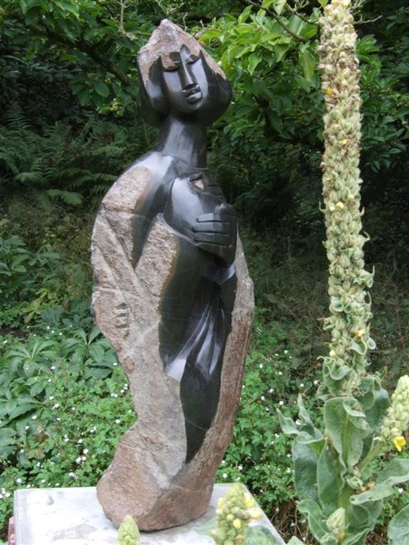 Beelden in arboretum Kalmthout