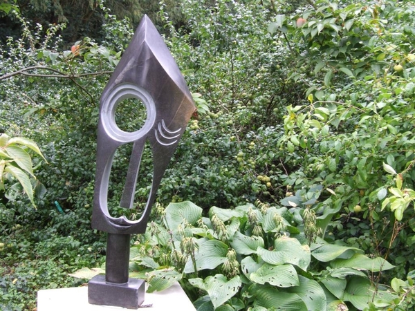 Beelden in arboretum Kalmthout