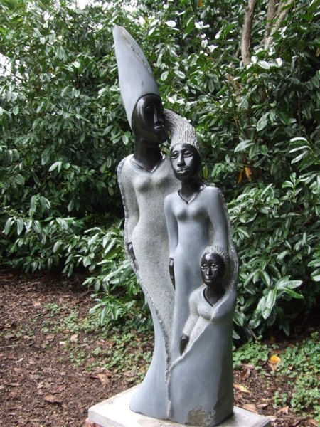Beelden in arboretum Kalmthout