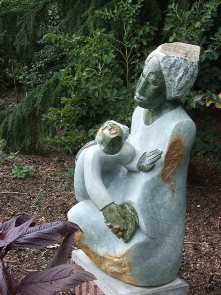 Beelden in arboretum Kalmthout