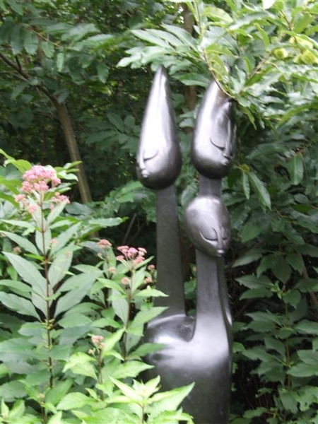 Beelden in arboretum Kalmthout