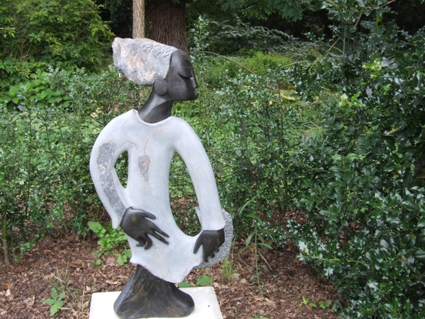 Beelden in arboretum Kalmthout