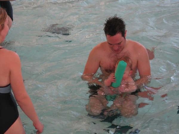 rune in het zwembad 018