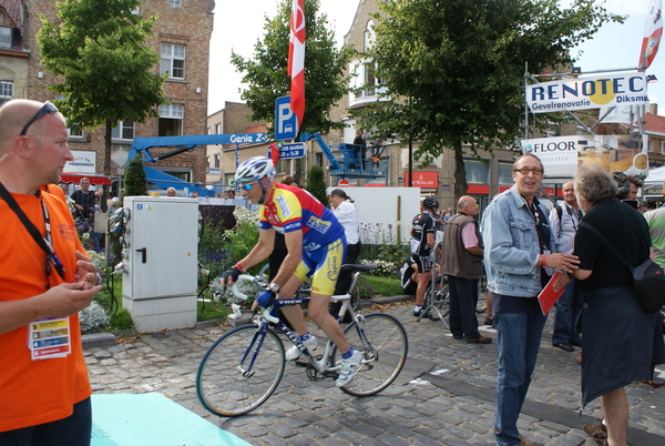 Natourcriterium-Diksmuide-2009-Oud wielergoden