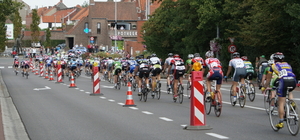 Start-Izegemkoerse-269 vertrekkers aan de start-2009