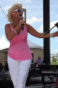 LORRIE MORGAN