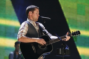 JOSH TURNER