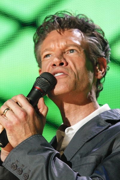 RANDY TRAVIS