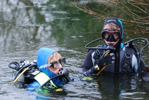 Duikers Aquapol bij visclub De Kodde (38)