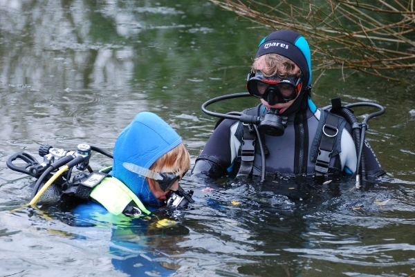 Duikers Aquapol bij visclub De Kodde (39)