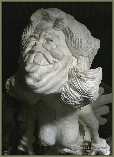 sized_sized_P1880718a werkhallen karnaval