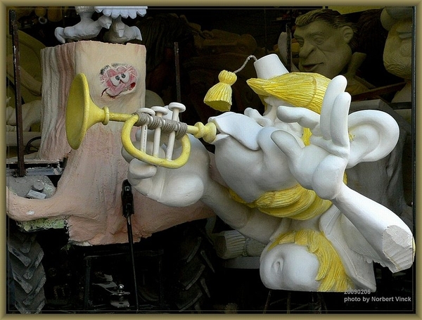 sized_sized_P1880748a werkhallen karnaval