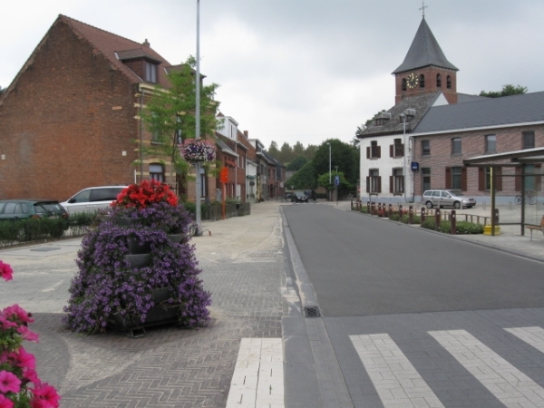 Aanrijding bloembak Leestdorp 007