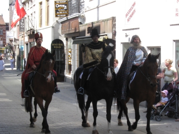 Halle Mariaprocessie 112